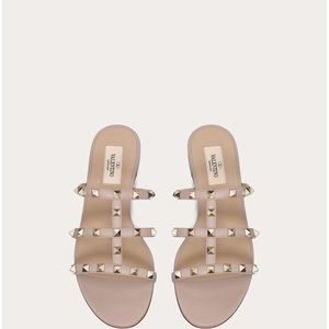 BRAND NEW VALENTINO STUD SANDALS SIZE 7